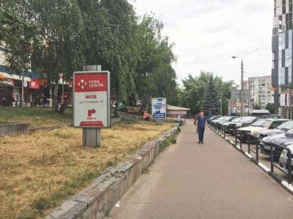 Бэклайт B в Чернигове, 1.2x1.8  Київська вул. - Миру просп., 49 фото 1