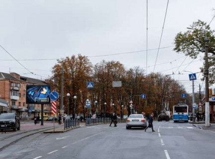 Видеоборд  в Виннице, 2.3x3.14  Михайла Коцюбинського вул. — Брацлавська вул. (Технікум) - 652560 фото 1