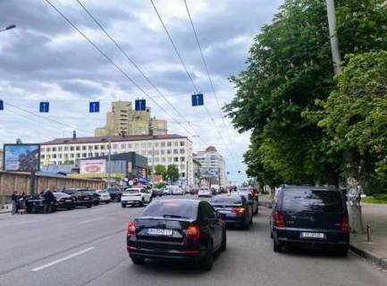 Скроллер A в Киеве, 2.3x3.14  Антоновича вул. (Горького вул.), 115 - 616216 фото 1