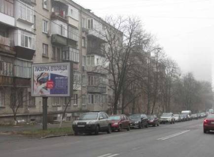 Бэклайт B в Киеве, 2.3x3.14  Джона Маккейна вул., 38 фото 1