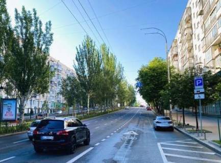 Скроллер A в Киеве, 1.2x1.8  Лесі Українки бульв., 20 - 478495 фото 1