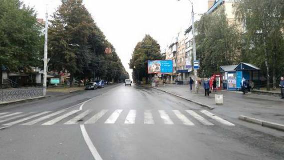 Білборд, Бігборд (Борд)  A у Василівці, 3x6  Бандери Степана вул., 65 Фото 1