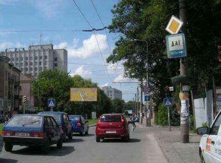 Билборд A в Тернополе, 3x6  Крушельницької вул., 11 - Олени Теліги вул. фото 1