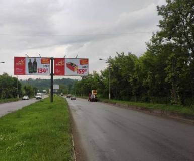 Билборд A в Черновцах, 3x6  Калинівська вул., (Ізмайлівська вул.) (від ринку, права) фото 1