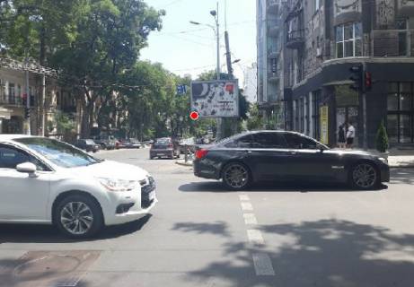 Скроллер A в Одессе, 2.3x3.14  Троїцька вул., 33 - Рішельєвська вул. - 479192 фото 1