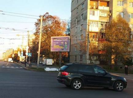 Бэклайт A в Львове, 2.3x3.14  Любінська вул. - Виговського вул. (Івана Виговського вул.) фото 1