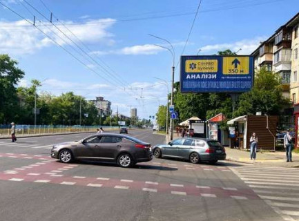 Призма A в Киеве, 3x6  Воскресенський просп., 22 - 656413 фото 1