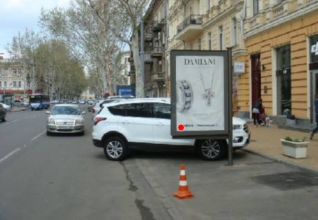 Бэклайт B в Одессе Рішельєвська вул., 17 фото 1