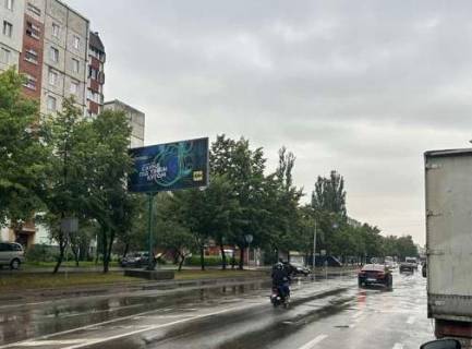 Билборд B в Ивано-Франковске, 3x6  Будівельників вул., 30 фото 1