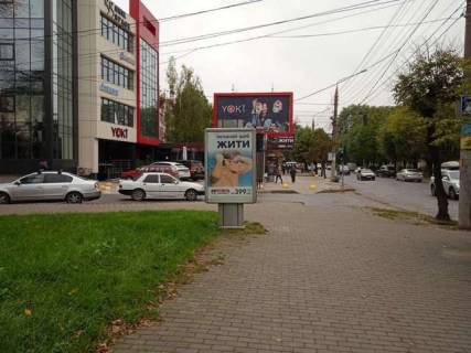 Бэклайт B в Черновцах, 1.2x1.8  Герцена вул. - Головна вул., 143 фото 1