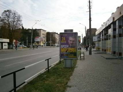 Беклайт A у Полтаві, 1.2x1.8  Івана Мазепи вул., 45 (№1) Фото 1