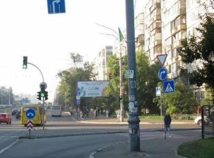 Призматрон, Призма A у Києві, 3x6  Воскресенський просп., 25 - 616108 Фото 1
