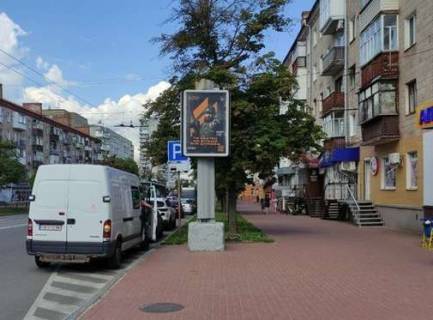 Сiтiлайт A у Чернігові, 1.2x1.8  Перемоги просп., 93 Фото 1