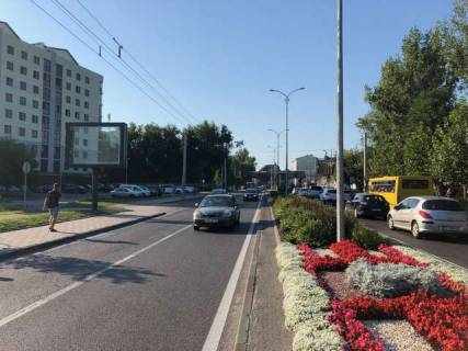 Скроллер B в Львове Вячеслава Чорновола просп. (АЗС) - 274542 фото 1