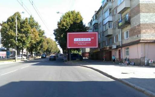 Билборд A в Ровно, 3x6  Бандери Степана вул., 42 фото 1