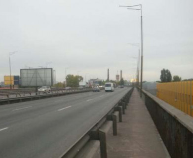 Призматрон, Призма A у Києві, 3x6  Промислова вул., Південний міст; №3 (у напрямку Харківської пл. ) - 654747 Фото 1