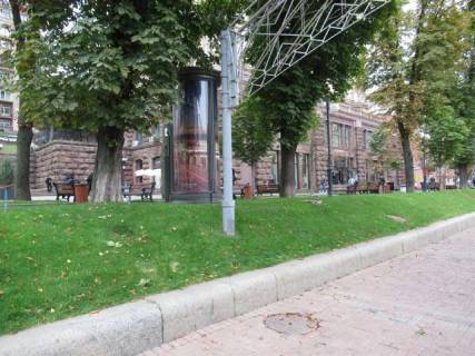 Бэклайт B в Васильевке, 1.2x3.6  Хрещатик вул., 27 (WC) фото 1