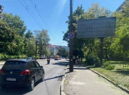 Призма A в Киеве, 3x6  Кирилівська вул. (Фрунзе вул.), 131 - 478183 фото 1