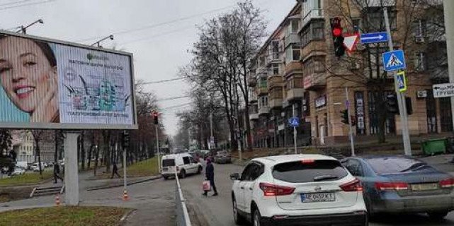 Призматрон, Призма A у Дніпро (Дніпропетровськ), 3x6  Святослава Хороброго вул., 21 - Михайла Грушевського вул. - 622976 Фото 1