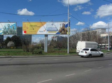 Призматрон, Призма A у Одесі, 3x6  Незалежності пл. - Філатова Академіка вул. - 652730 Фото 1