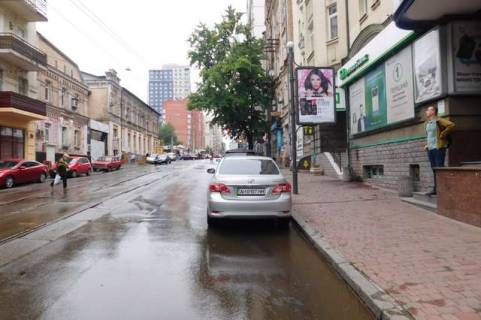 Бэклайт A в Киеве, 1.2x1.8  Дмитрівська вул., 56 фото 1