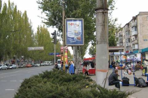 Бэклайт A в Кривом Роге, 1.2x1.8  Металургів просп. - Соборності вул., 29 фото 1