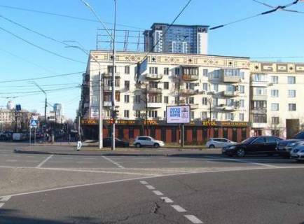 Видеоборд A в Киеве, 2.3x3.14  Берестейський просп., 9 з боку просп.Повітрофлотський (ТТ 6.8 484х352) - 390236 фото 1