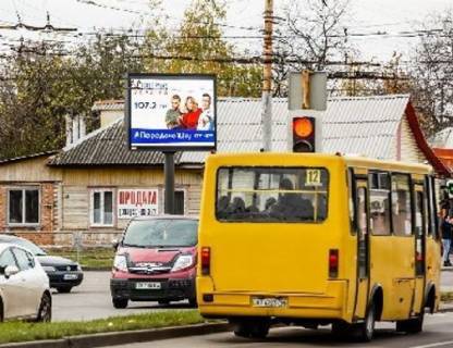 Видеоборд B в Чернигове, 2.3x3.14  Михайла Грушевського просп., 162 - 77-ї Гвардійської Дивізії вул. (розширення 480х336) - 481721 фото 1