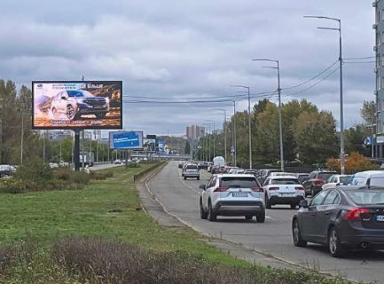 Видеоборд + в Киеве, 4x8  Оболонський просп., 2а (розширення 720х360) - 655975 фото 1