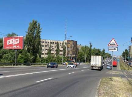 Призма B в Киеве, 3x6  Харківське шосе — Фанерна вул. (на перхресті) - 478160 фото 1
