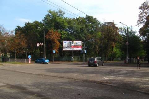 Білборд, Бігборд (Борд)  A у Василівці, 3x6  Салютна вул., 16/18 - Саратовська вул. (в напр. Виноградаря) Фото 1