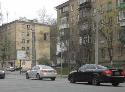 Скроллер A в Киеве, 2.3x3.14  Михайла Бойчука вул. (Кіквідзе вул.), 37 - 273274 фото 1