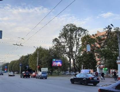 Видеоборд A у Чернівцях, 2.3x3.14  Героїв Майдану (Червоноармійська) вул., 77 (розширення 480х336) - 481669 Фото 1
