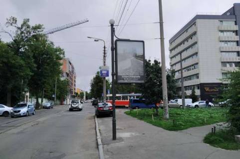 Ситилайт A в Васильевке, 1.2x1.8  Кирилівська вул., 38 фото 1