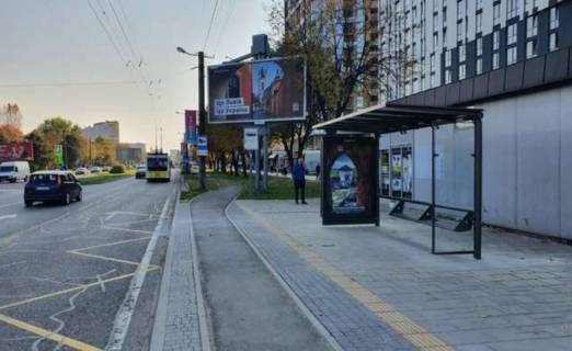 Нестандарт A в Львове, 1.2x1.8  Вячеслава Чорновола просп., 67 фото 1