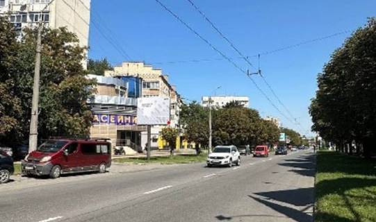 Скроллер B в Черновцах, 2.3x3.14  Сергія Скальда вул., 10 - 617010 фото 1