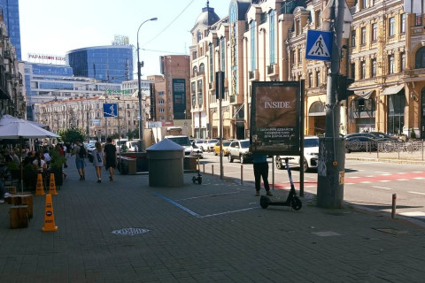 Ситилайт B в Киеве, 1.2x1.8  Басейна вул., 1/2 фото 1