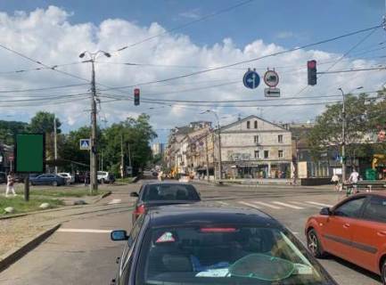 Видеоборд A в Киеве, 1.2x1.8  Нижній Вал вул., 27-29 - 568830 фото 1