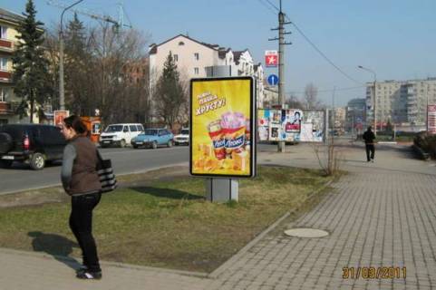 Беклайт A у Івано-Франківську, 1.2x1.8  Євгена Коновальця вул., 221 (№2) Фото 1