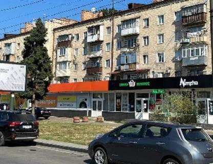 Скроллер A в Черновцах, 2.3x3.14  Незалежності просп., 80 - 532000 фото 1