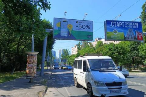 Билборд B в Одессе, 3x6  Краснова вул., 11б фото 1