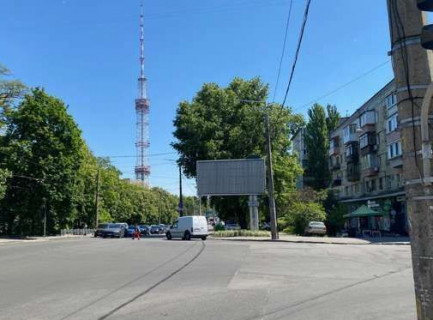 Призма A в Киеве, 3x6  Дорогожицька вул., 17 - 654449 фото 1