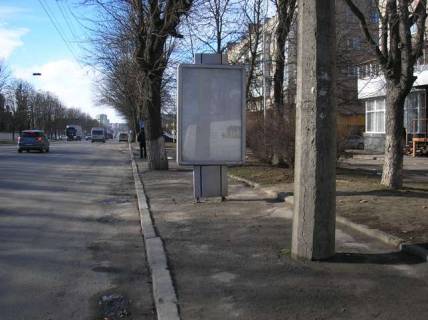 Бэклайт A в Луцке, 1.2x1.8  Рівненьська вул., 85 фото 1