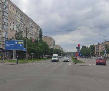 Призма A в Чернигове, 3x6  Рокоссовського вул., 14 - Всіхсвятська вул. - 481757 фото 1