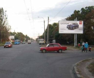 Билборд A в Черкассах, 3x6  Чигиринська вул. - Симиренківська вул. (Рябоконя вул.) фото 1