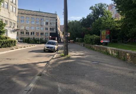 Бэклайт B в Киеве Немировича-Данченка вул., 4 фото 1