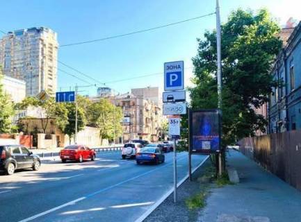 Ситилайт A в Киеве, 1.2x1.8  Гетьмана Павла Скоропадського вул., 55 фото 1