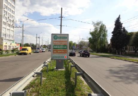 Бэклайт B в Чернигове 1-го Травня вул., 166 фото 1