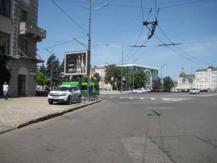 Беклайт B у Василівці, 2.3x3.14  Конституції пл., 11 Фото 1