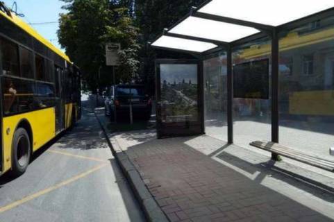 Билборд A в Васильевке, Нестандарт  Верхній Вал вул., 40 зуп. "вул.Верхній Вал" (брендування) фото 1